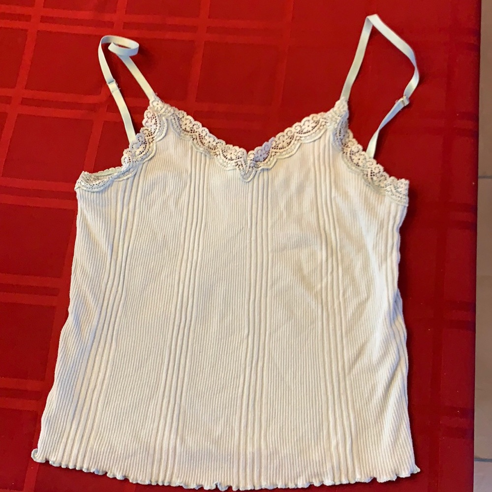 5  camisoles different sizes